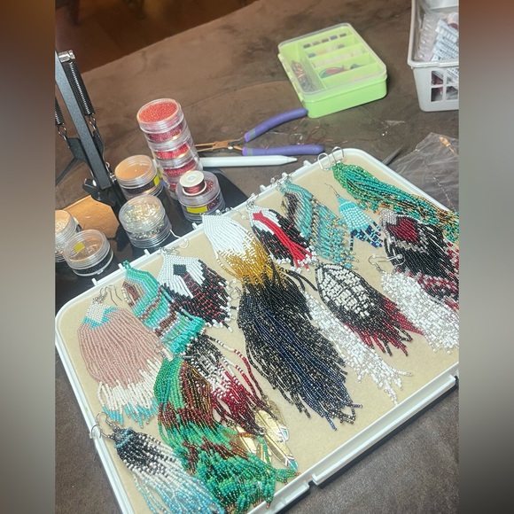 Valentines earrings Handmade by tracielyn with glass seed beads - Picture 10 of 10